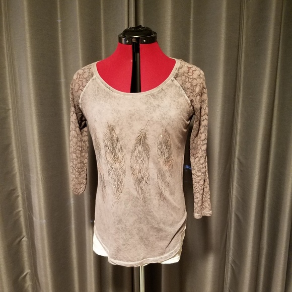 Maurices Graphic T-Shirt with Lace Sleeve - Picture 1 of 5